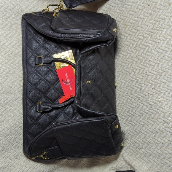 SPRAYGROUND. NOIR QUILT GOLD CHAIN SHARK DUFFLE - Picture 12 of 13